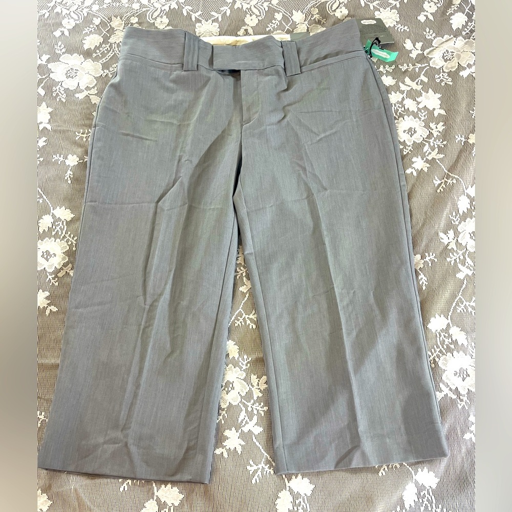 Maurices Gray Dress Capris